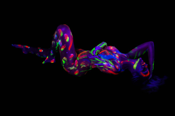 The Glow of Sensual Brushstrokes