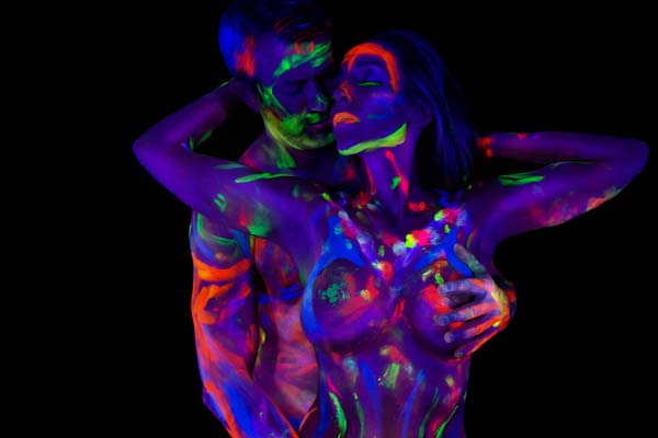 Radiant Brushstrokes Transcend in Boudoir Glow Photography